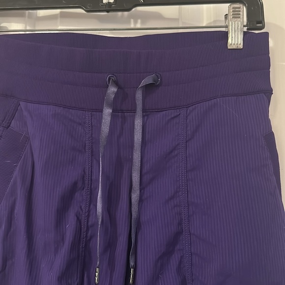 Women’s Lululemon Comfort Dance Studio Mid Rise Jogger Size 4 - Picture 5 of 11